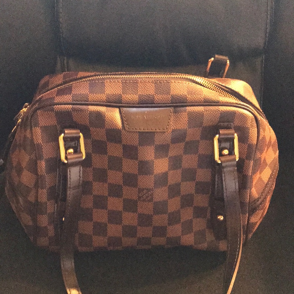 Authentic Louis Vuitton Rivington Damier pm purse